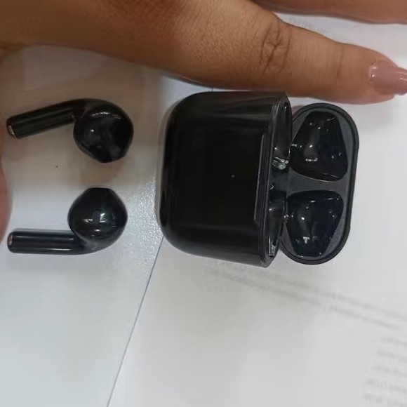 Waterproof Wireless Earbuds / AirPod With Case - Picture 11 of 13